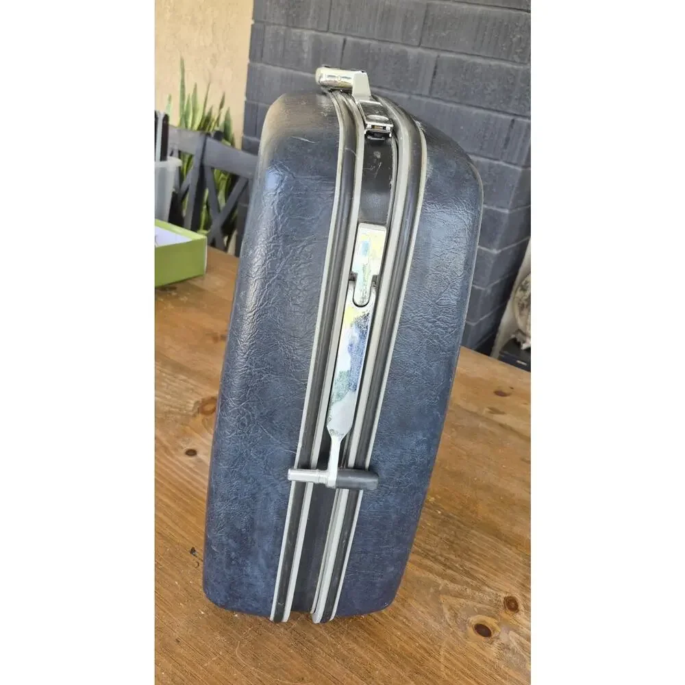 Vintage Blue Samsonite Silhoutte Luggage Suitcase Hard Shell 26x21x8 With Wheels